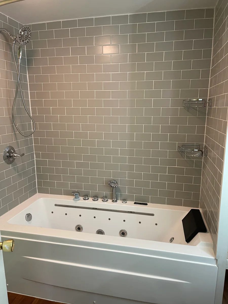 Coordinated bath & hallway